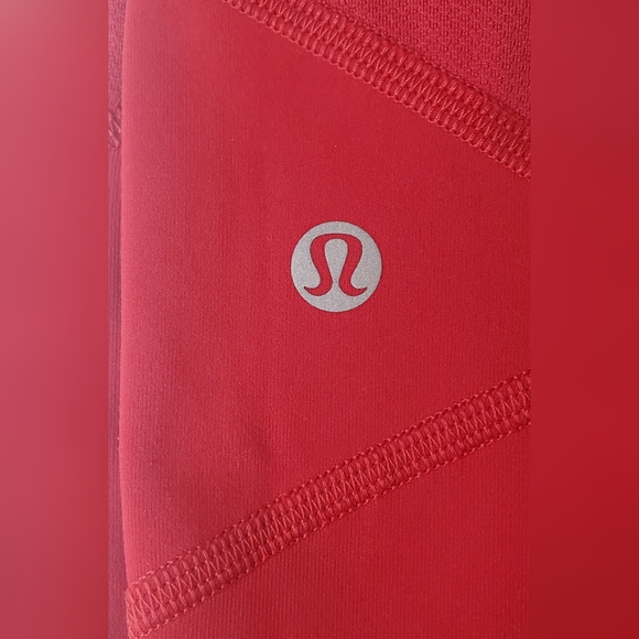 Lululemon Size 6 - Athletic Red Cropped Leggings Side Pockets - Picture 5 of 11
